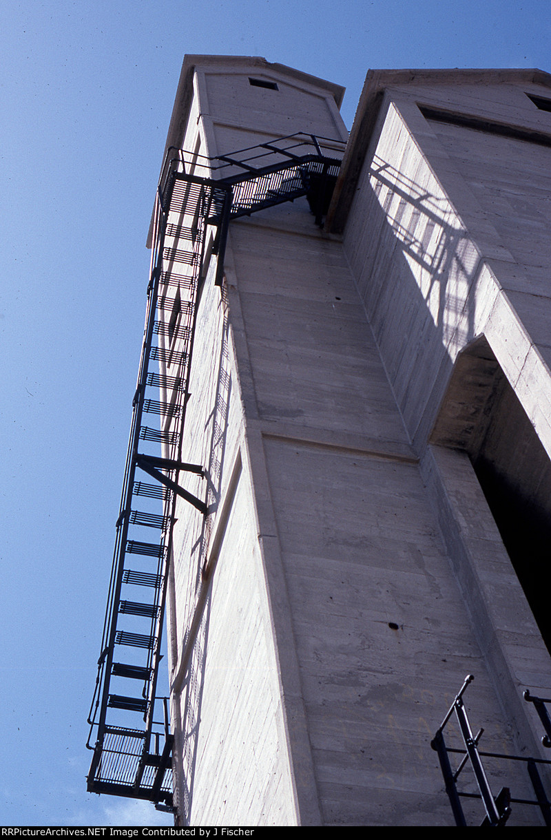 Mescal coaling tower